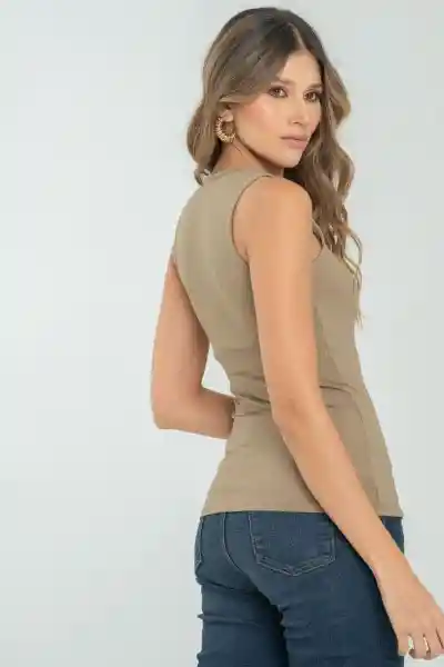 Top Basic Color Café Taupe Talla M Ragged