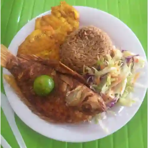 Sancocho de Pescado + Mojarra Frita