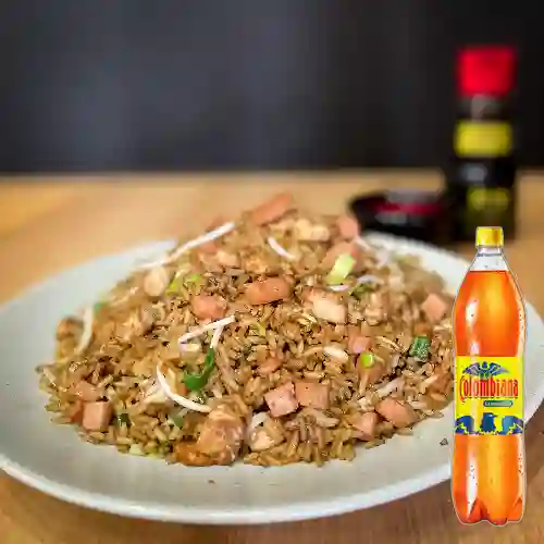Arroz Chino Oriental (2 Personas) + Colombiana 1.5l