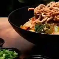 Chow Mein con Vegetales