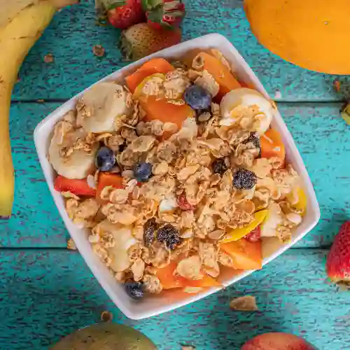 Ensalada de Frutas con Granola