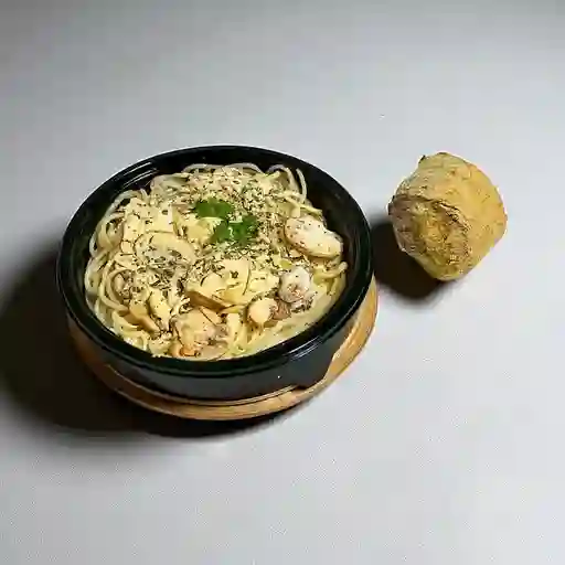 Espaguetis con Pollo y Champiñones