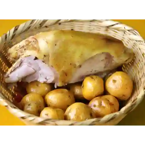 Pechuga de Gallina Pequeña con Papa
