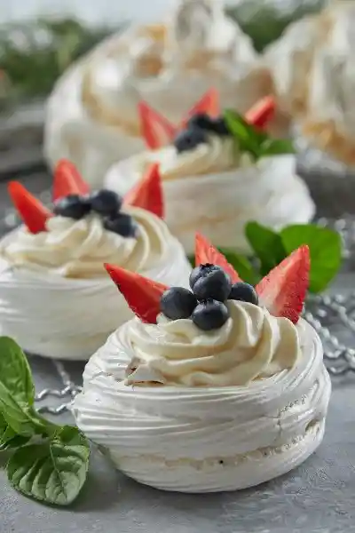 Pavlova de Frutos Rojos Pomona