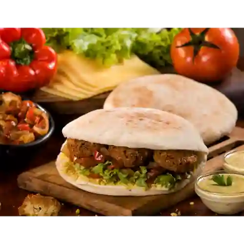 Sandwich Mixto (Pollo, Carne, Falafel)