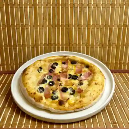 Pizza Pancetta E Olive Nere Small