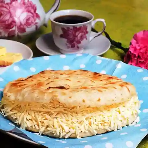 Arepa Rellena con Queso Costeño