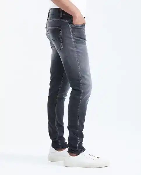 Jean Super Slim Gris Grafito Ultraoscuro 28/32 Chevignon