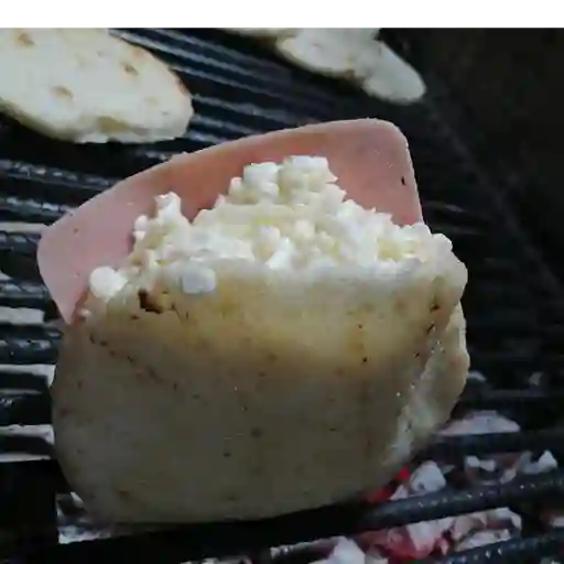 Arepa de Jamon y Queso