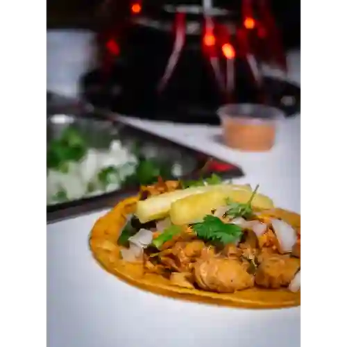 Taco de Cerdo Al Pastor