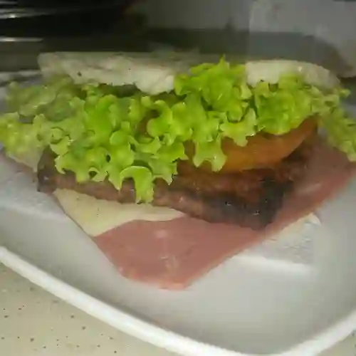 Hamburguesa en Arepa Sencilla