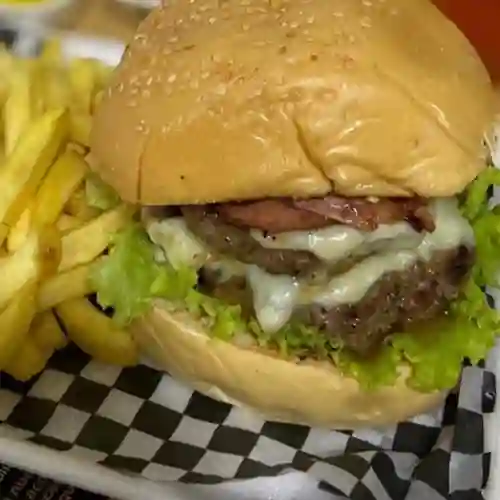 Hamburguesa Felina + Papas