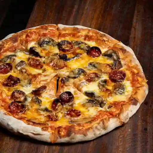 Pizza toscana