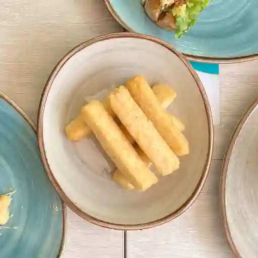 Yuca frita 6 und