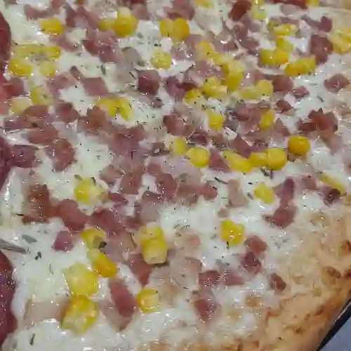 Pizza Tocineta con Maíz 22*22 Cm