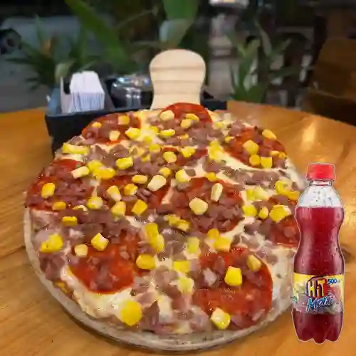 Combo Peperoni, Tocineta y Maíz + Jugo Hit de Mora