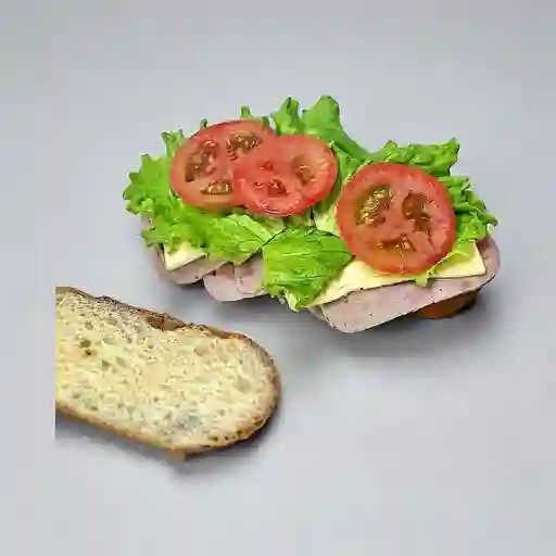 Sándwich Jamón y Queso