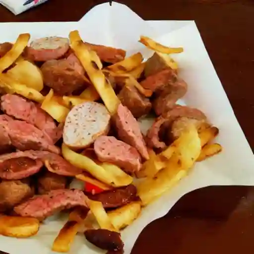 Salchipapa Súper Lucho