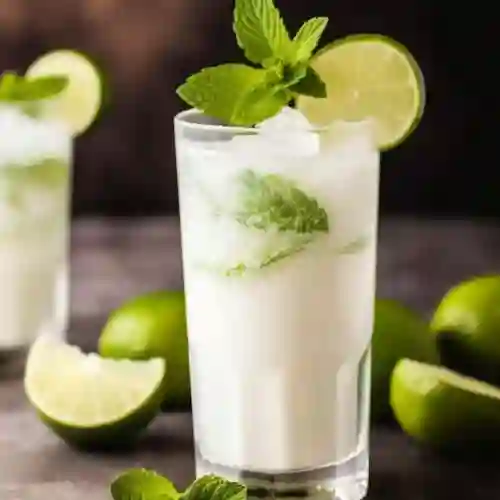 Limonada de Coco 16 Oz