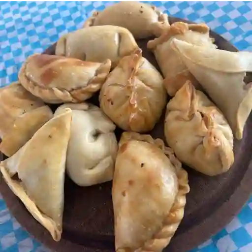 6 Mini Empanadas Ñam