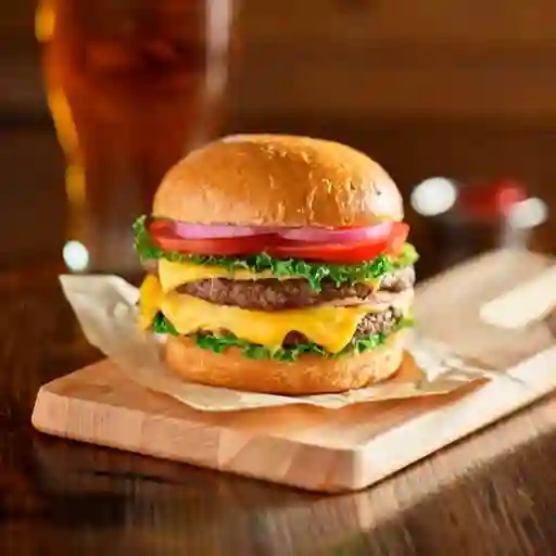 Combo Hamburguesa Artesanal Doble Carne y Bebida