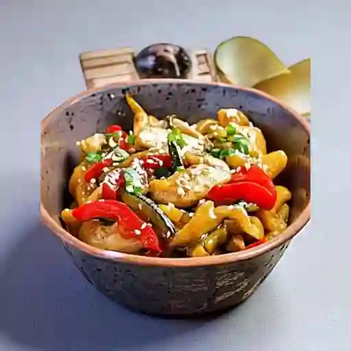 Chop Suey con Pollo (2-3 Personas)