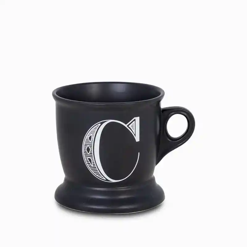 Ambiente Gourmet Mug con Letra C Negro