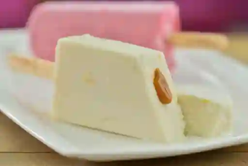 Paleta de Coco Arequipe
