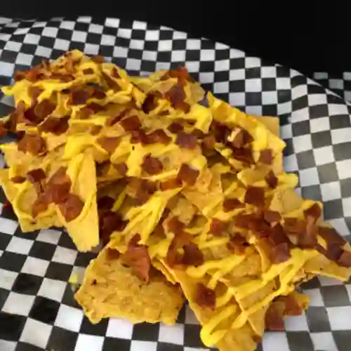 Nachos con Queso y Tocino