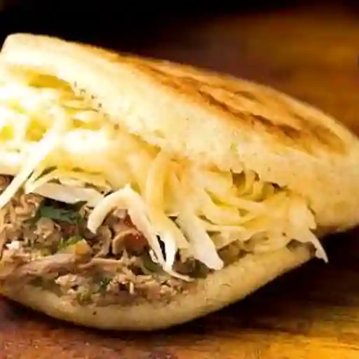 Arepa Asada de Pollo y Carne