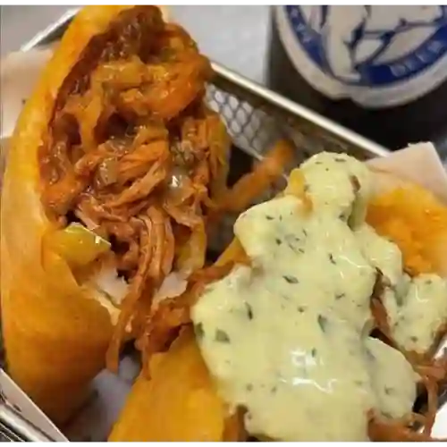 Empanadas de Carne Desmechada y Pollo