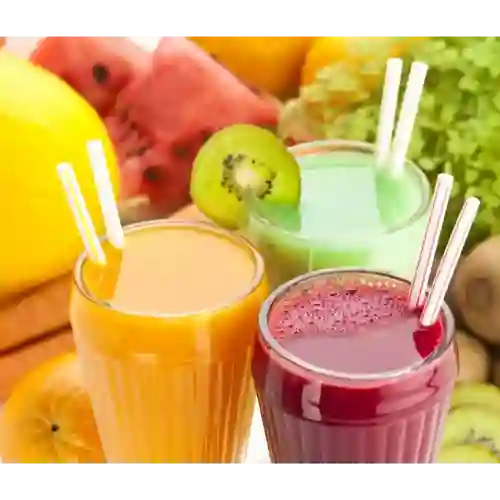 Jugos Naturales en Agua