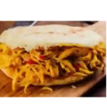 Arepa Pollo Desmechado