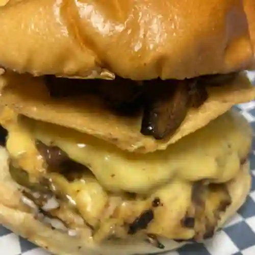 Chuck In Out con Juguetes