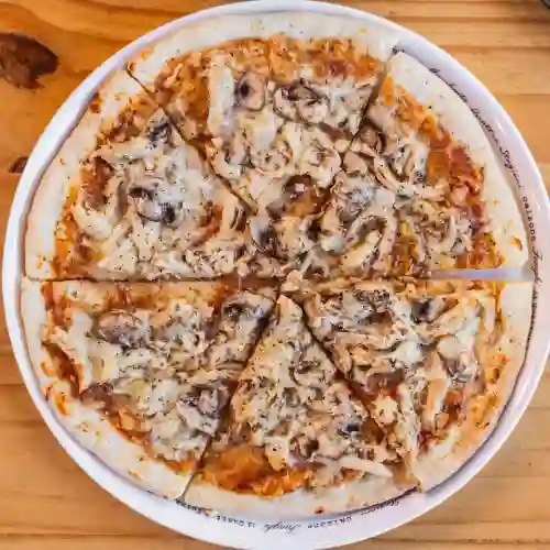 Pizza de Pollo y Champiñones