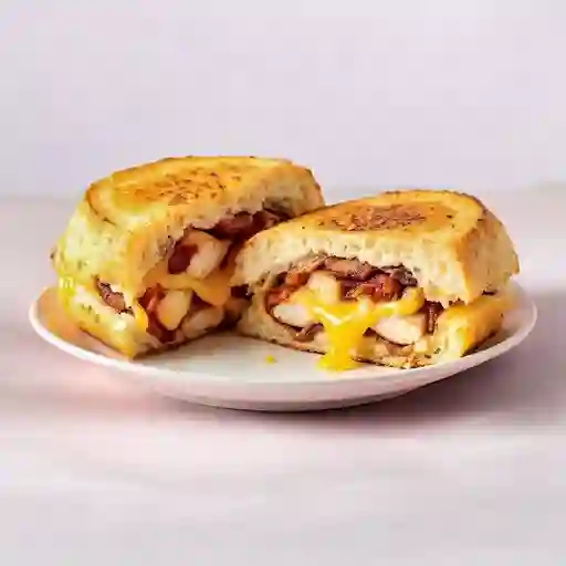 Pollo con Tocineta y Queso