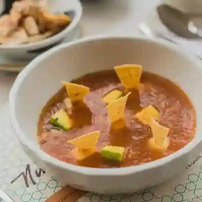 Sopa de Tomate y Albahaca