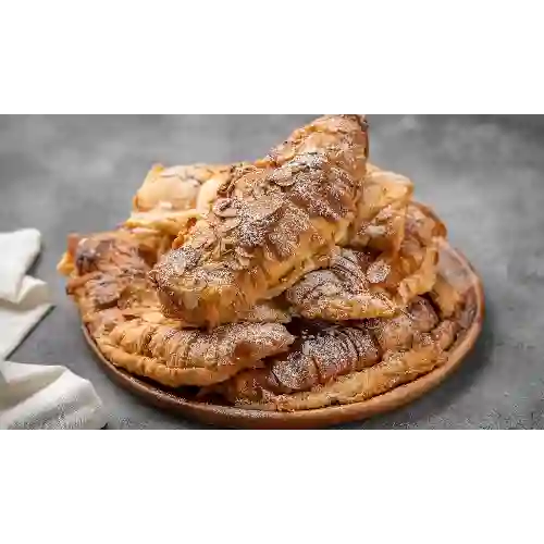 2 Croissants de Almendras