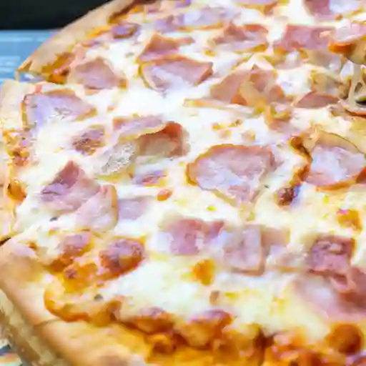 Pizza costeña de la casa