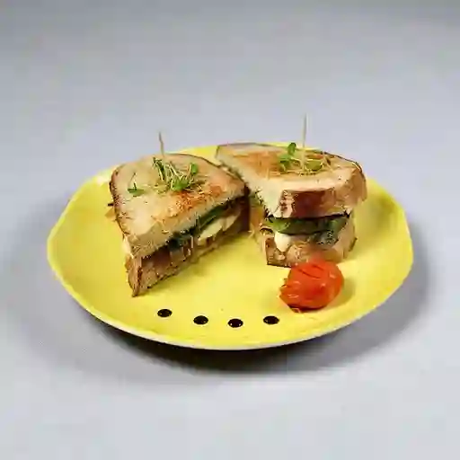 Sandwich Pesto Serrano