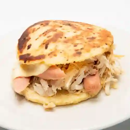 Arepa Rellena con Pollo