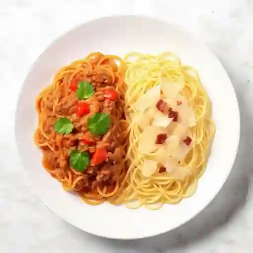 Espaguetis a la Bolognesa Mixto