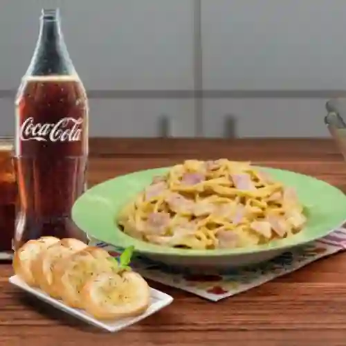 Pasta Familiar + Coca Cola + Tostadas