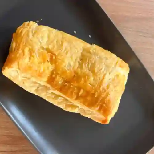 Pastel Hojaldrado Jamón Queso