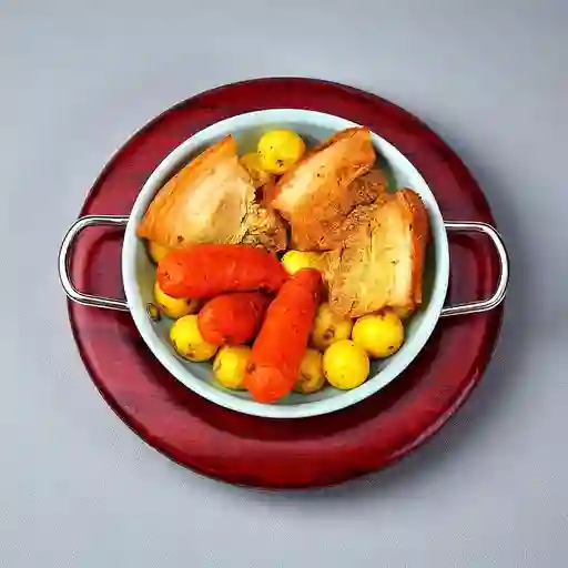 Chicharrón, Chorizo y Papa Criolla