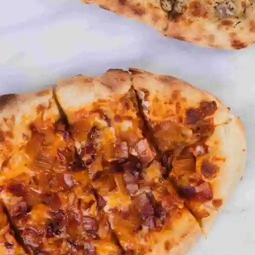 Pizza hawaiana con tocineta