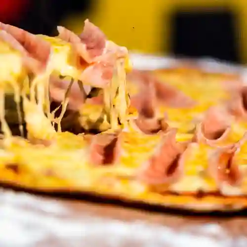 Pizza Jamón Familiar