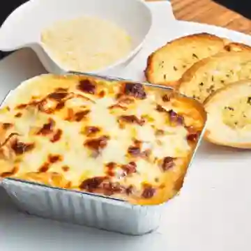 Lasagna Pollo y Carne + Bebida