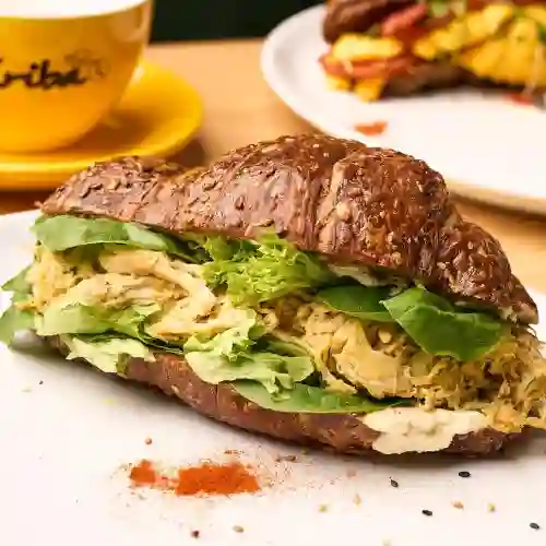 Croissant con Pollo