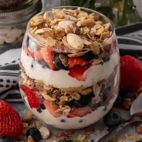 Arma Tu Parfait de Frutas